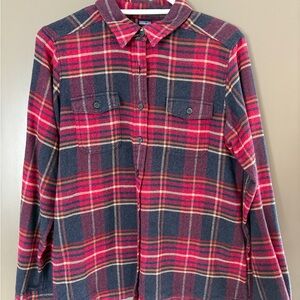 Patagonia Women’s Fjord Flannel Red and Blue Plaid Button Down Shirt